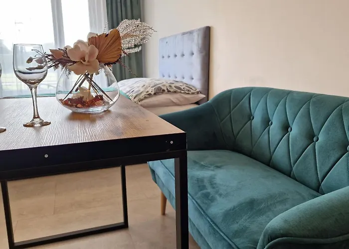 Flou Przystan Letnica 2, Noclegi Plaza 700M